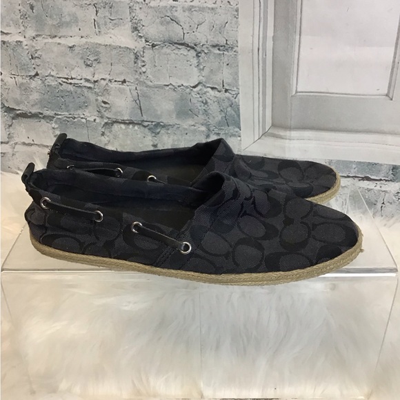 Coach 8 - Picture 2 of 4